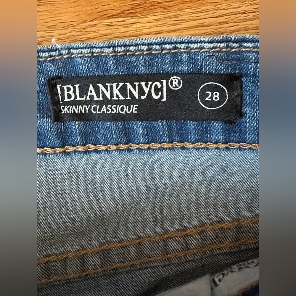 BlankNYC Skinny Classique Size 28 Light Dark Shade Denim Jeans. Inseam 26” - Picture 4 of 5